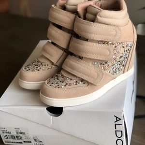 Size 6 NEW ALDO Lacks- Sneaker Wedge